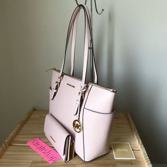 🌼Michael Kors Set - Picture 3 of 16